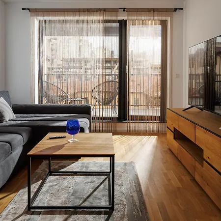 Warm Amber Apartment *