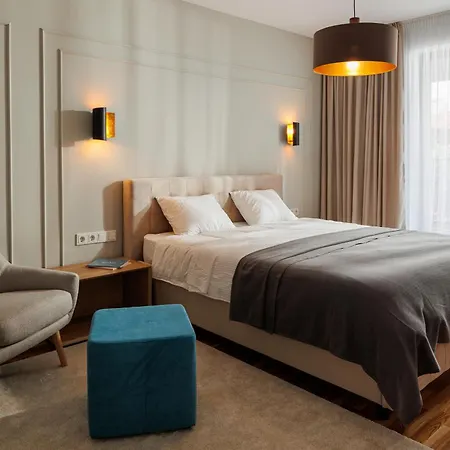 Warm Amber Apartment Brașov