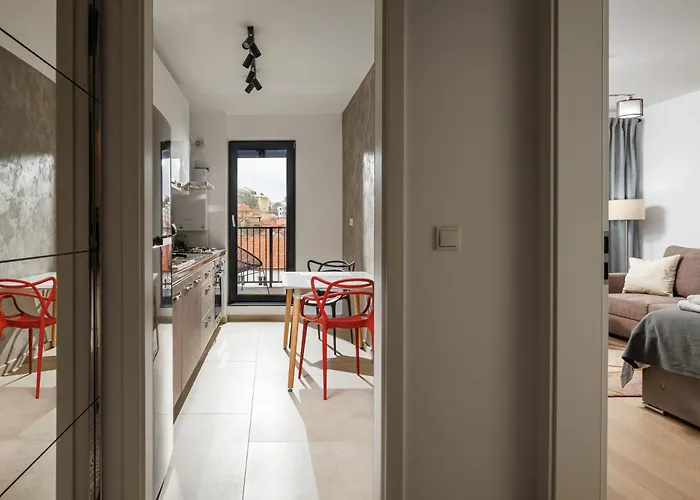 Apartment Warm Amber *