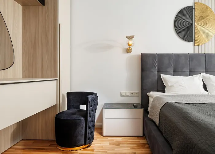 Apartment Warm Amber *